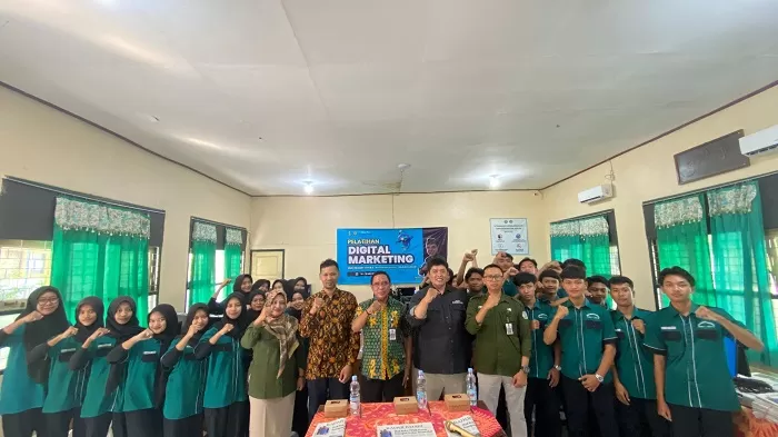 Pelatihan Digital Marketing SMKN 1 Kras Kediri bersama Jawa Pos Radar Kediri