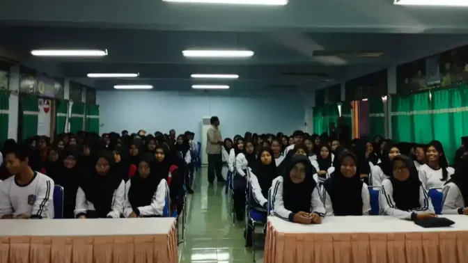 Prosesi Pemilu OSIS yang meriah dan demokratis di sekolah